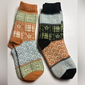 2 Pair Of Colorful Fair Isle Crew Socks 6-10